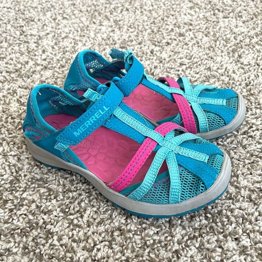 Size 12 / Girls Merrell Water Sandals